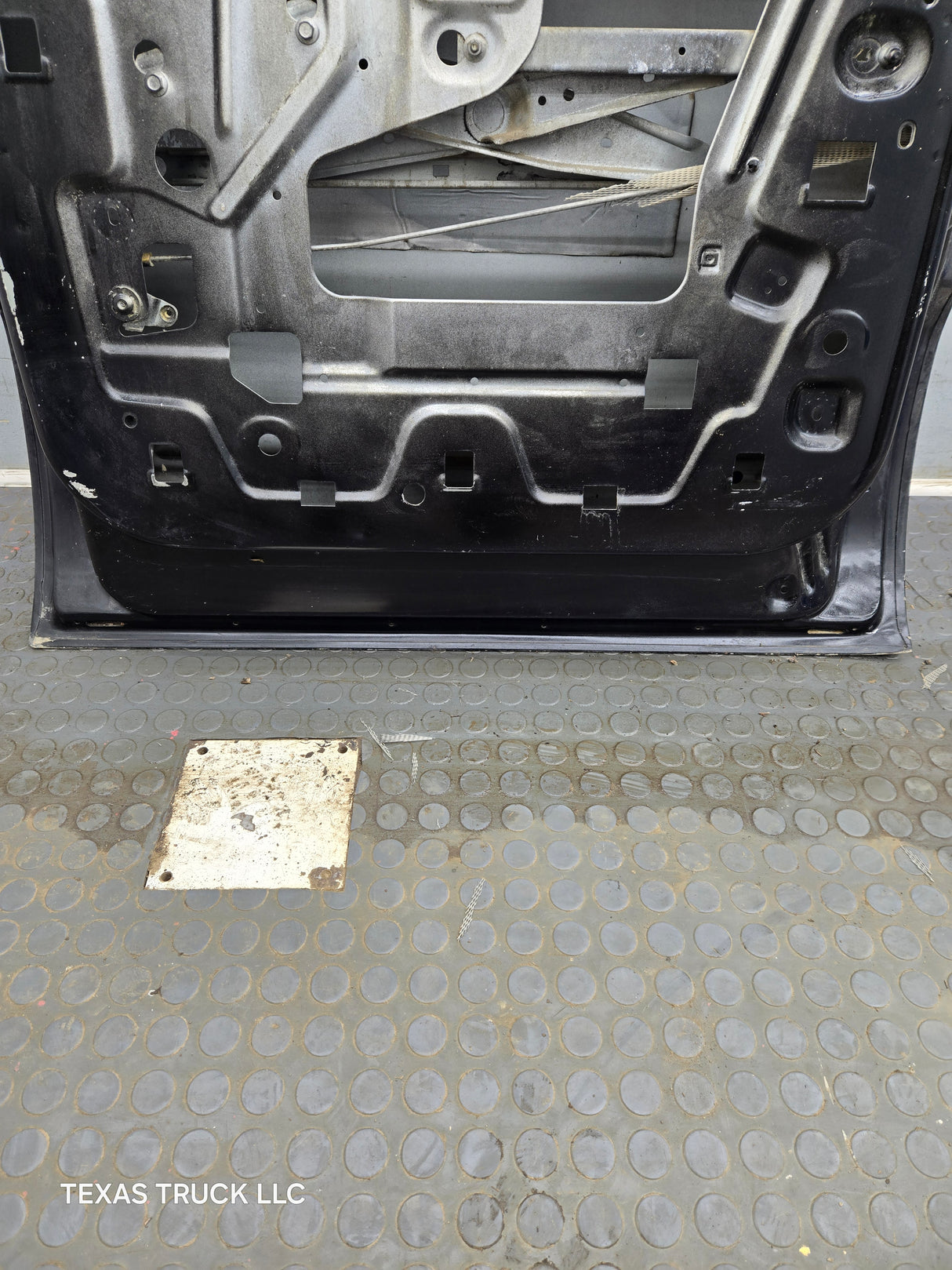 1999-2011 Ford Super Duty F250 F350 F450 F550 RH Crew Cab Passenger Side Rear Door