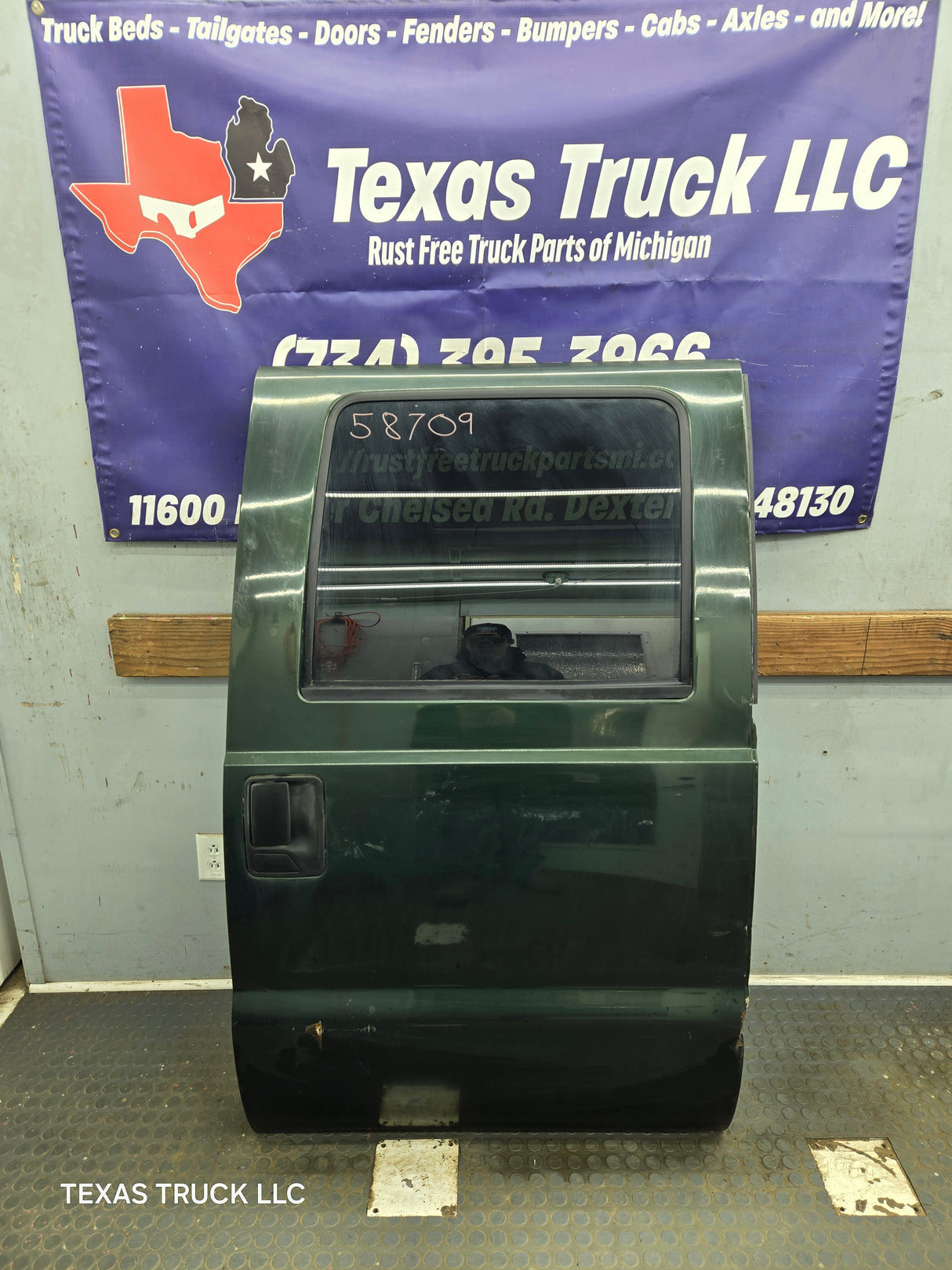1999-2011 Ford Super Duty F250 F350 F450 F550 RH Crew Cab Passenger Side Rear Door