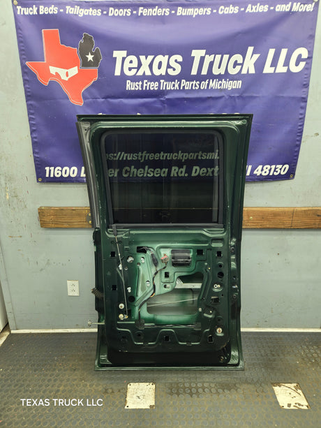 1999-2007 Ford Super Duty F250 F350 F450 F550 RH Crew Cab Passenger Side Rear Door