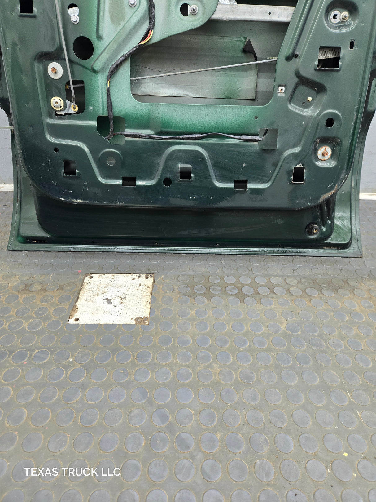 1999-2011 Ford Super Duty F250 F350 F450 F550 RH Crew Cab Passenger Side Rear Door