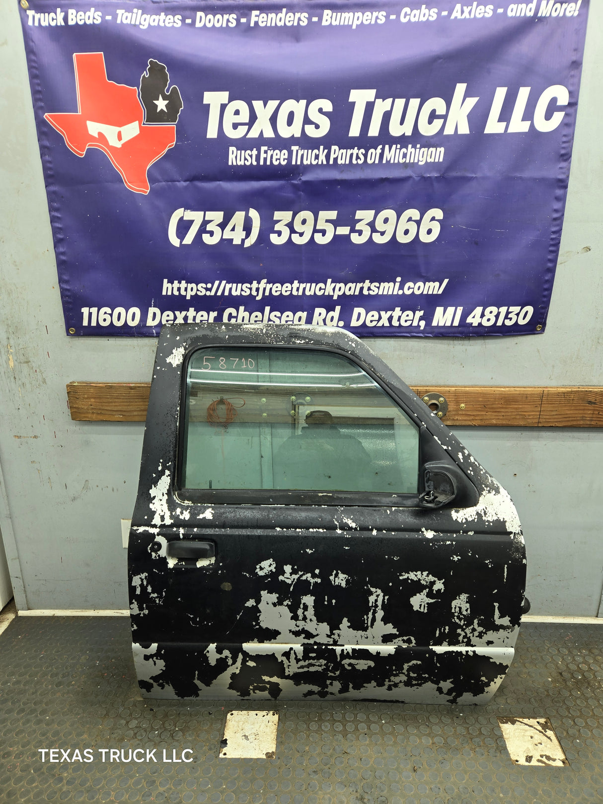 2003-2005 Ford Ranger Passenger Side Front Right Hand Door