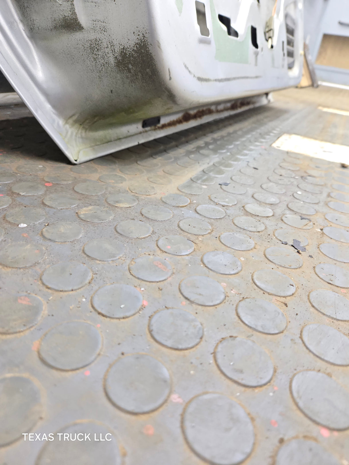 2003-2005 Ford Ranger Passenger Side Front Right Hand Door