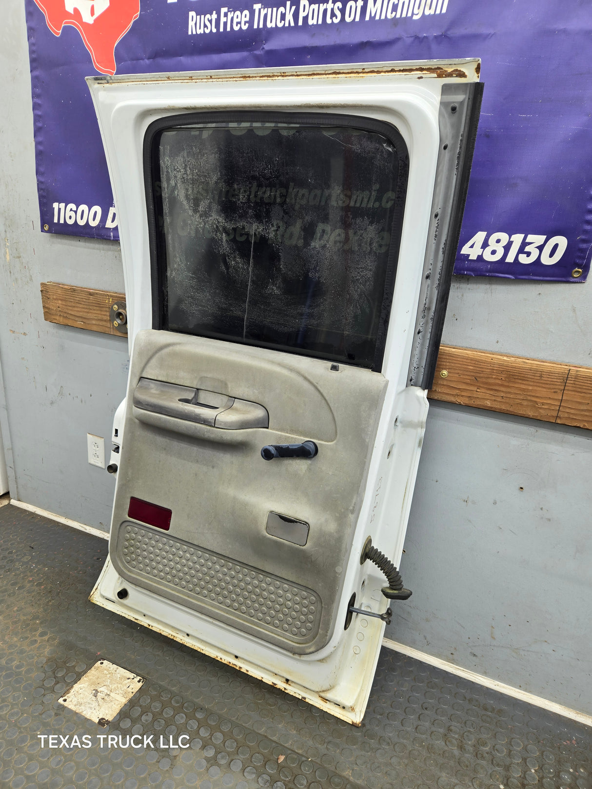 1999-2011 Ford Super Duty LH Driver Side Rear Crew Cab Door F250 F350 F450 F550