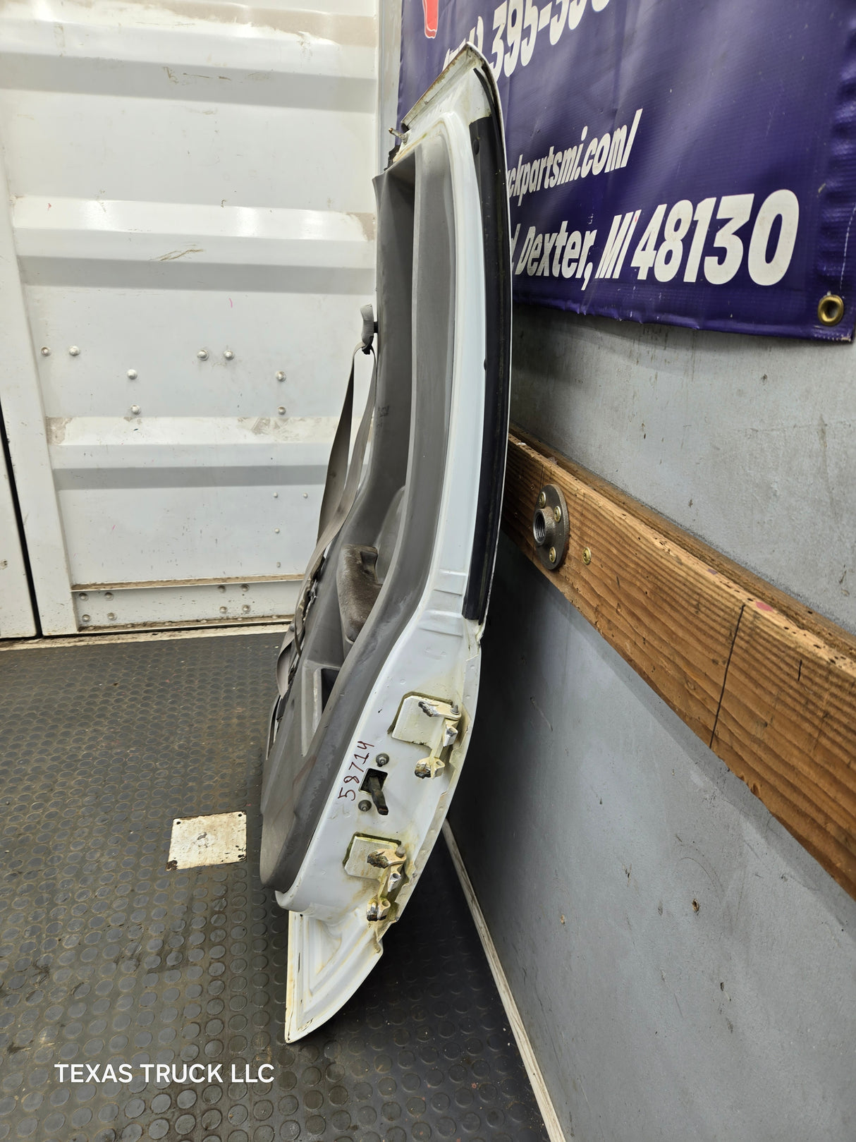 1988-2000 Chevrolet Silverado GMC Sierra RH Rear Extended Cab Passenger Side 3rd Door