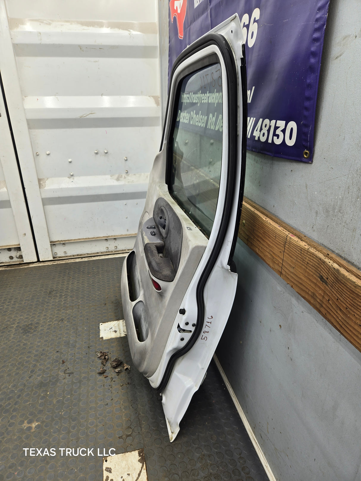1997-2003 Ford F150 Passenger Side RH Front Door
