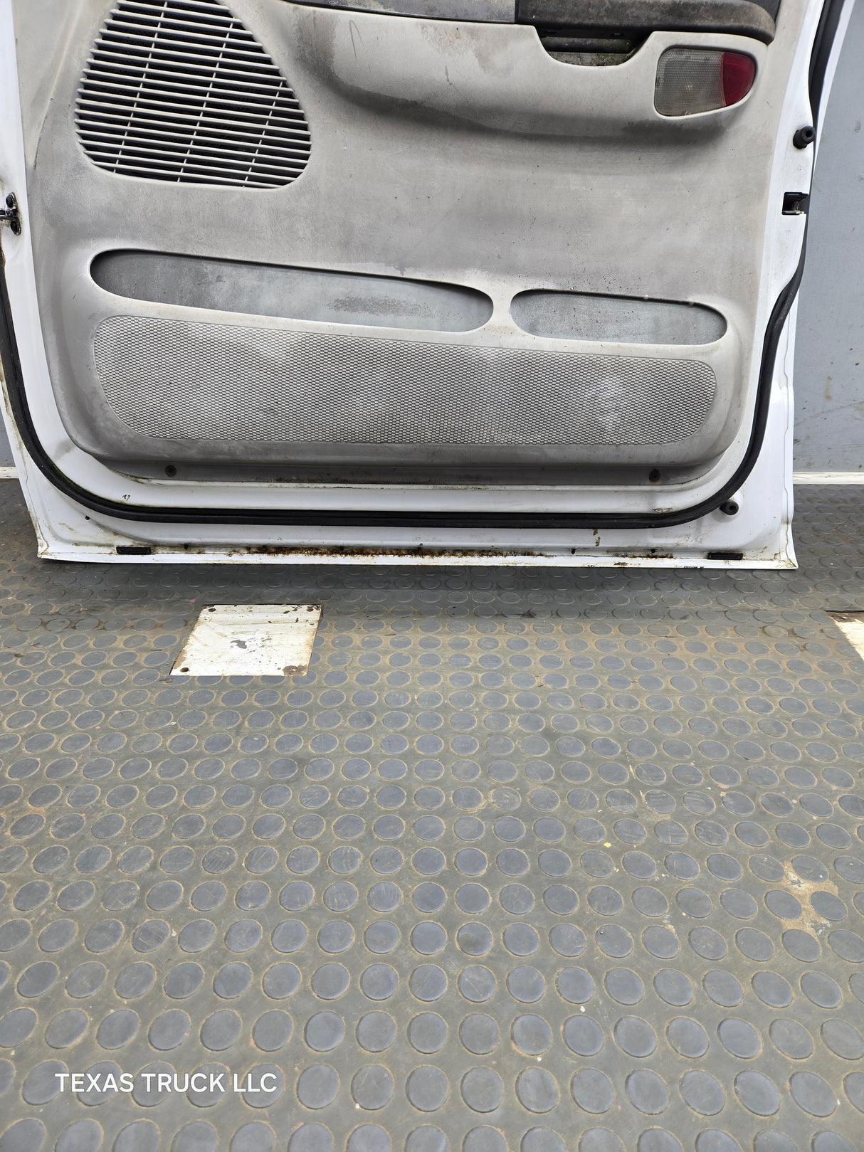 1997-2003 Ford F150 Passenger Side RH Front Door
