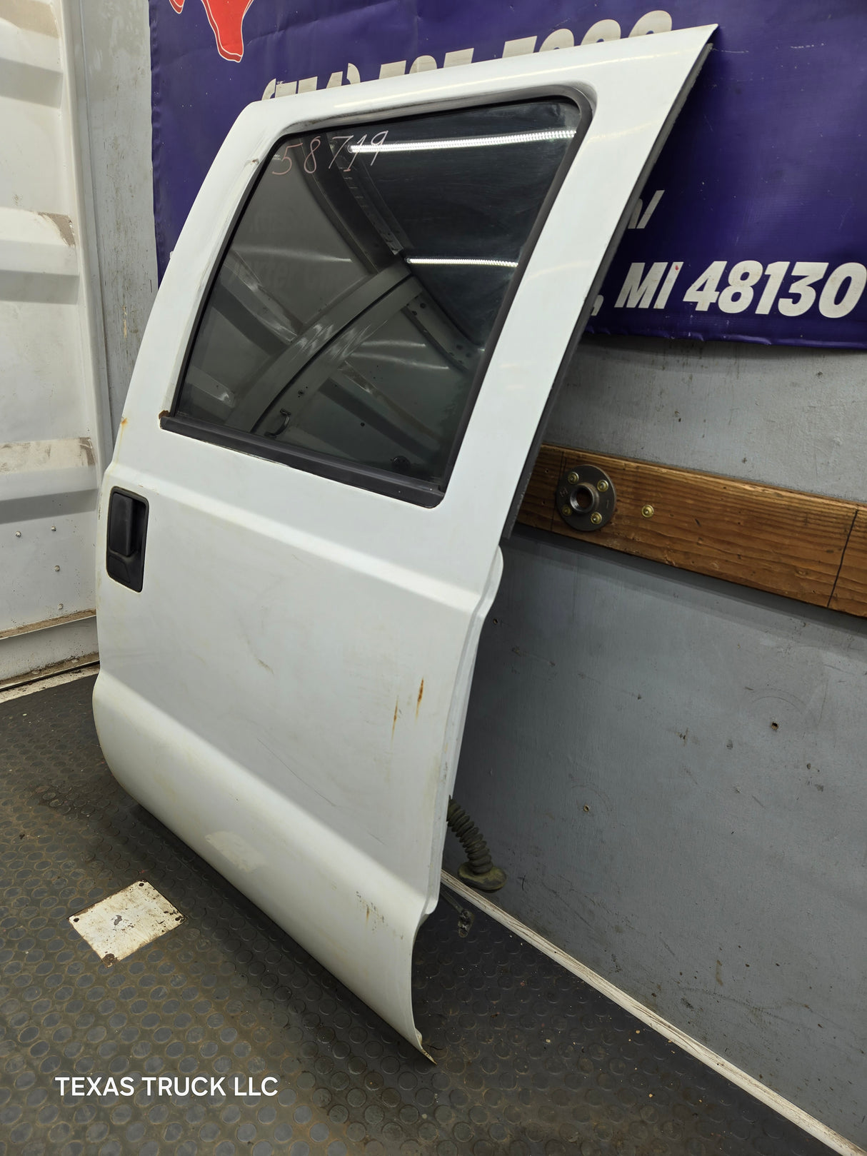 1999-2011 Ford Super Duty F250 F350 F450 F550 RH Crew Cab Passenger Side Rear Door