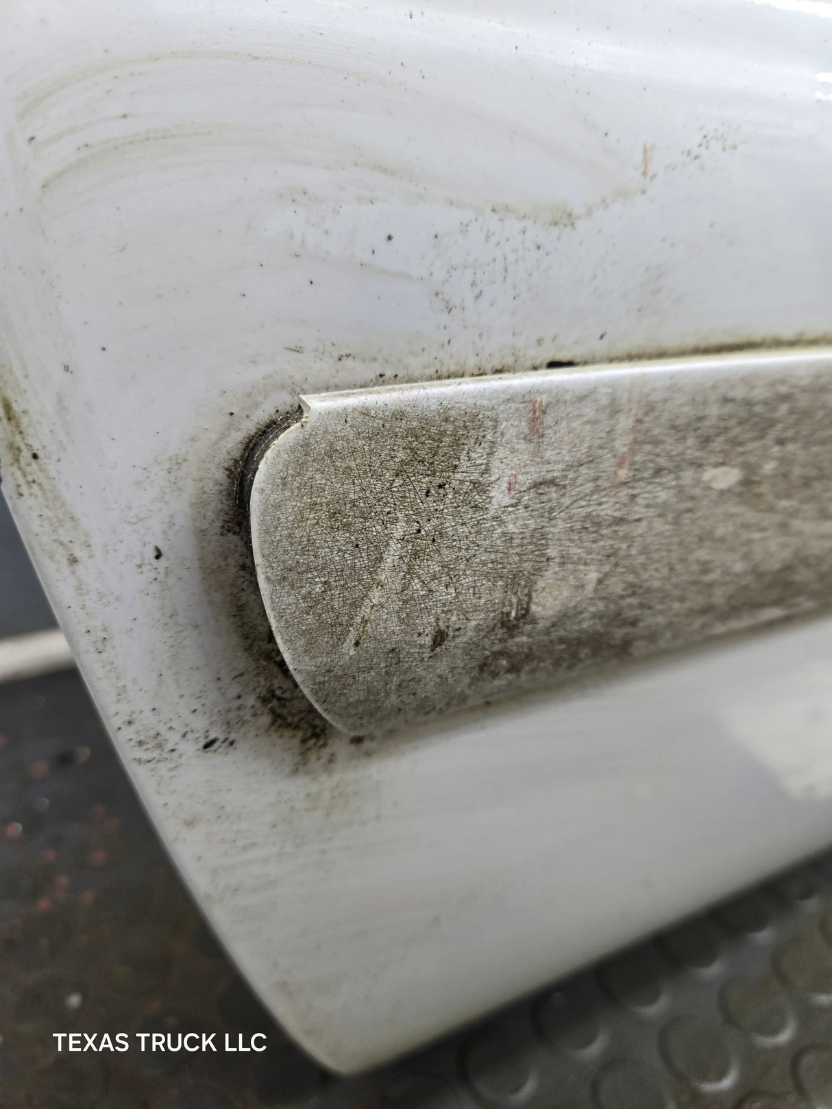 1999-2011 Ford Super Duty LH Driver Side Front Door F250 F350 F450 F550 *Damage