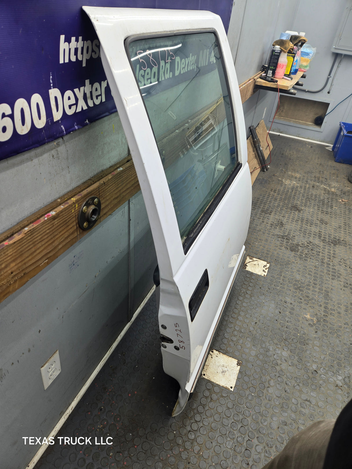 1992-2000 Chevrolet Silverado Suburban GMC Sierra K1500 K2500 K3500 Crew Cab RH Rear Passenger Door