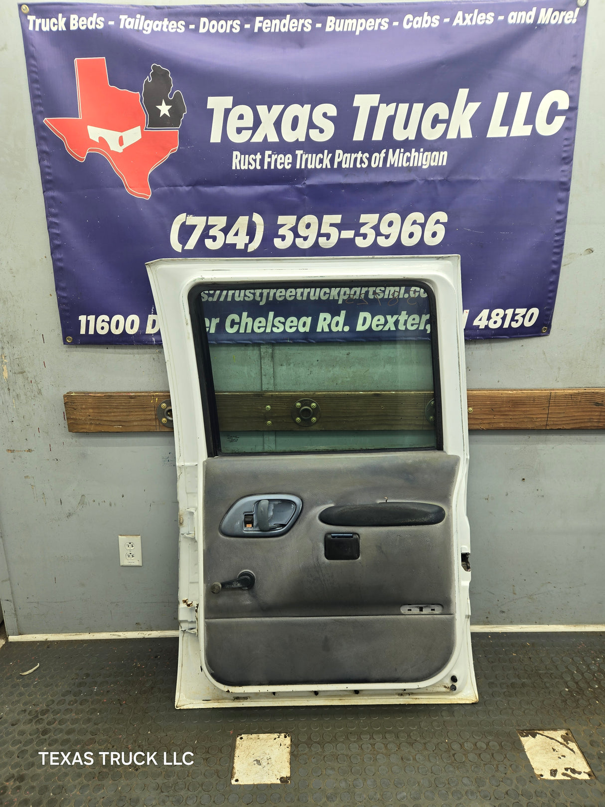 1992-2000 Chevrolet Silverado Suburban GMC Sierra K1500 K2500 K3500 Crew Cab RH Rear Passenger Door