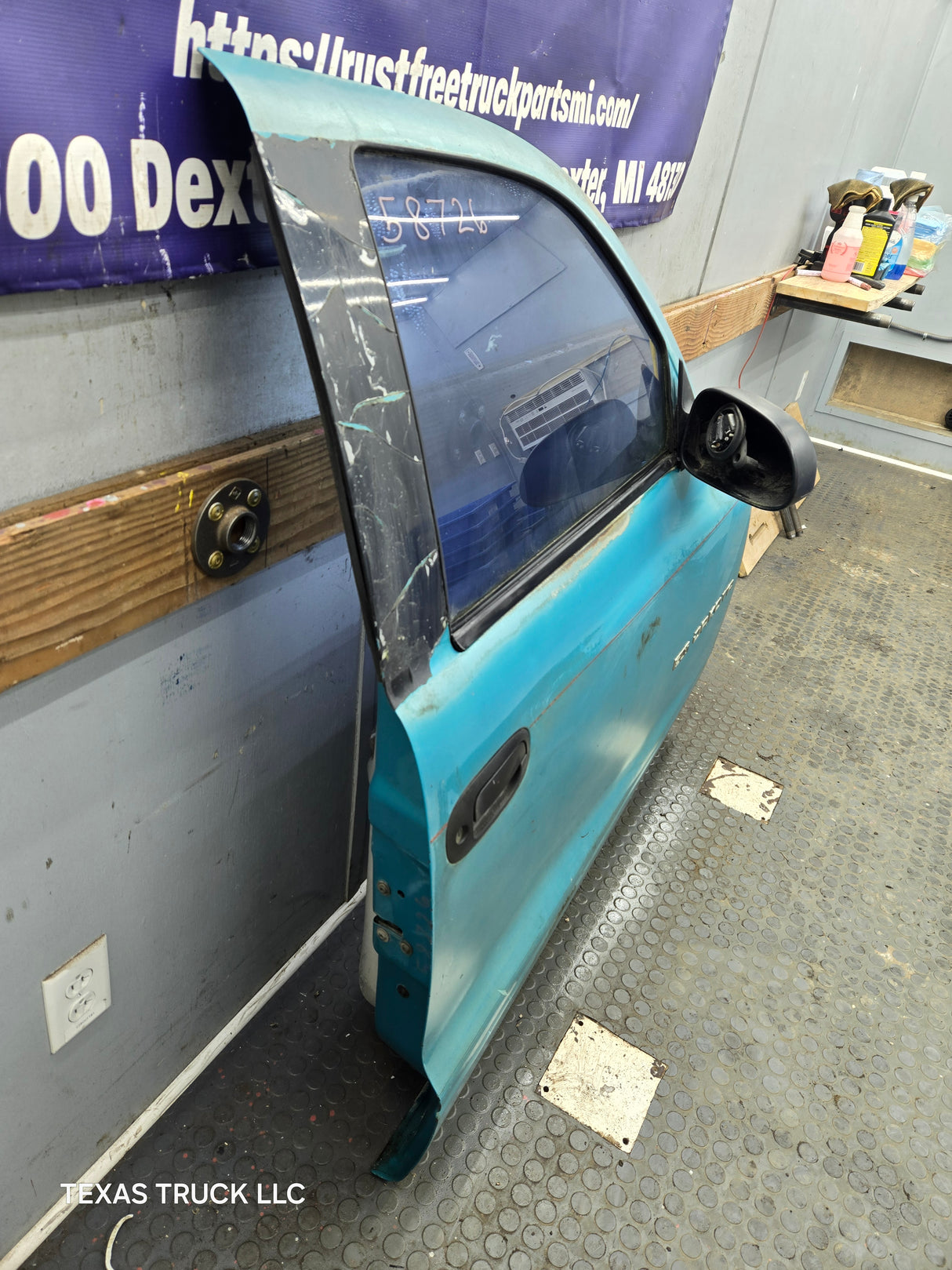1997-2000 Dodge Dakota Passenger Side RH Front Door