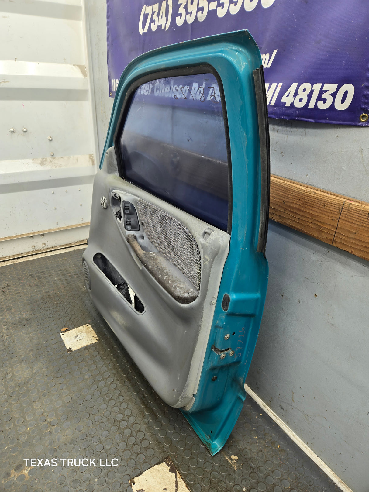 1997-2000 Dodge Dakota Passenger Side RH Front Door