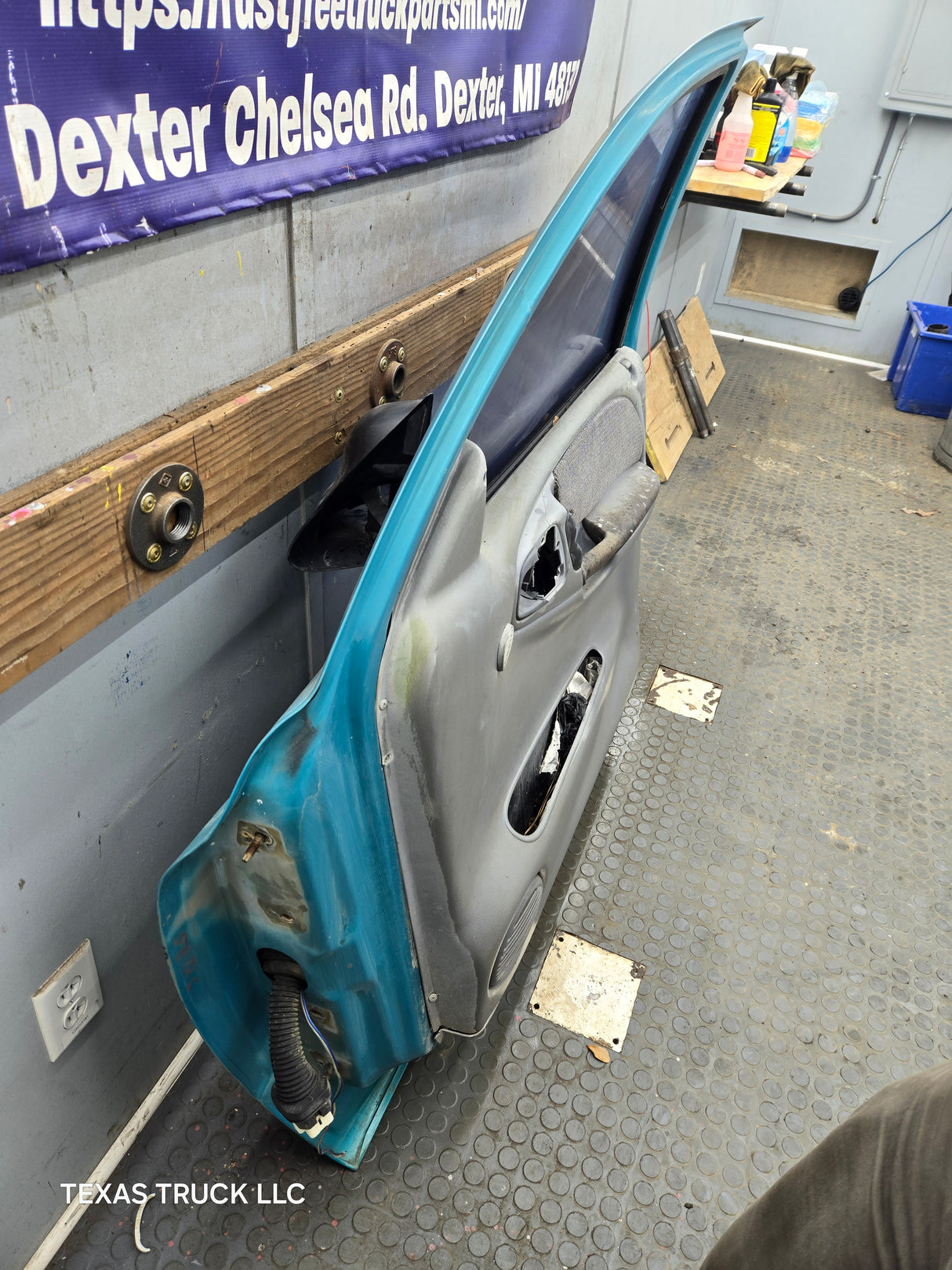 1997-2000 Dodge Dakota Passenger Side RH Front Door