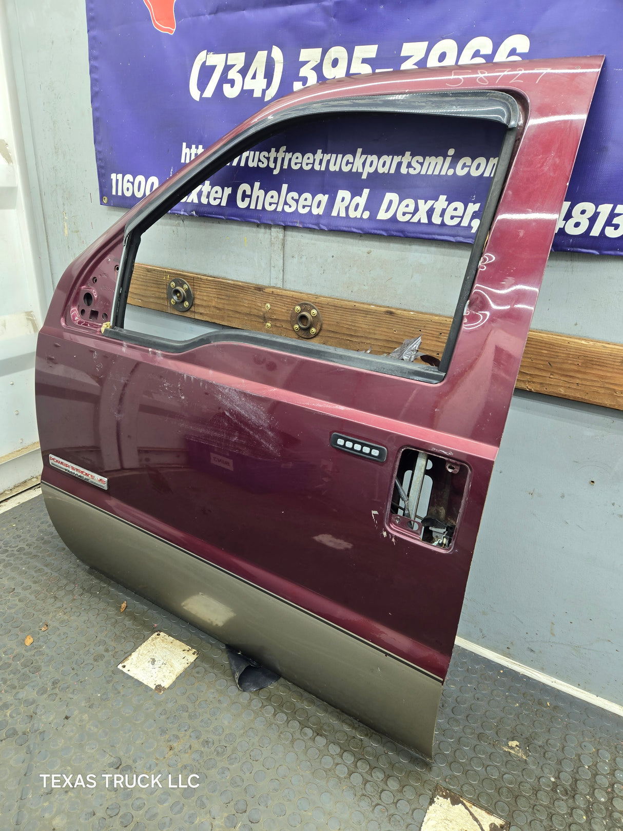1999-2011 Ford Super Duty LH Driver Side Front Door F250 F350 F450 F550