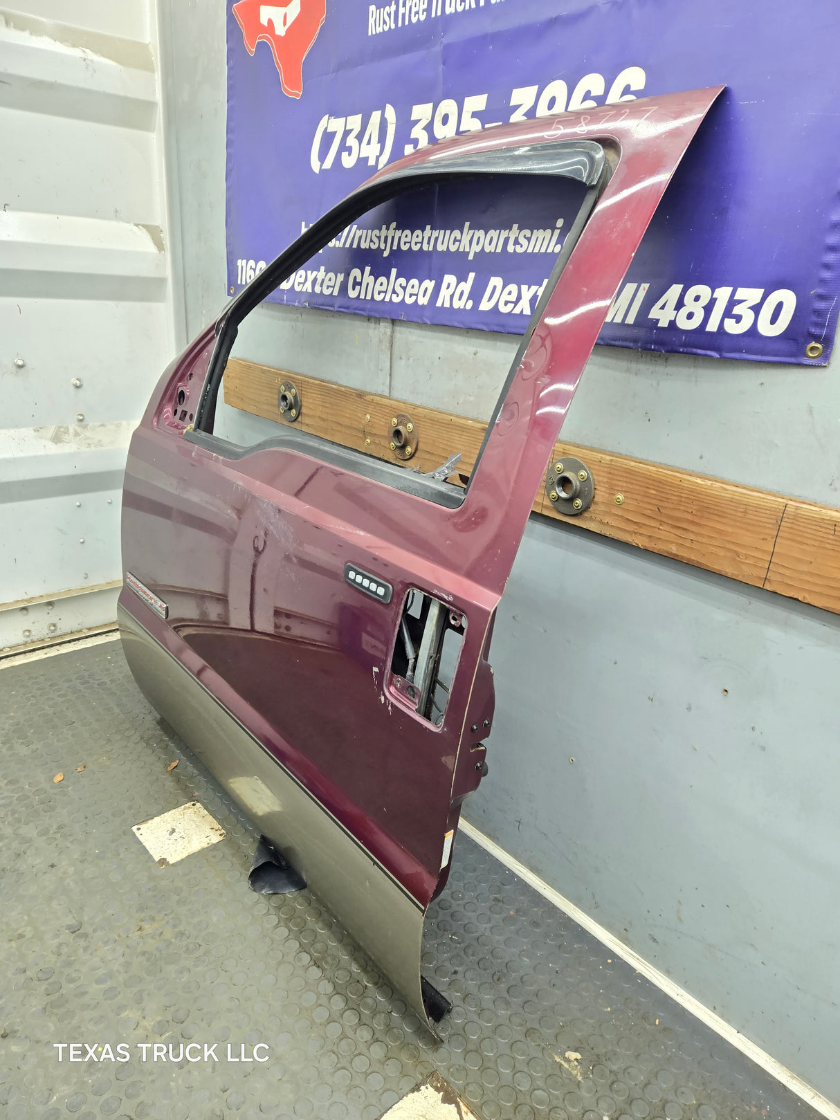 1999-2011 Ford Super Duty LH Driver Side Front Door F250 F350 F450 F550