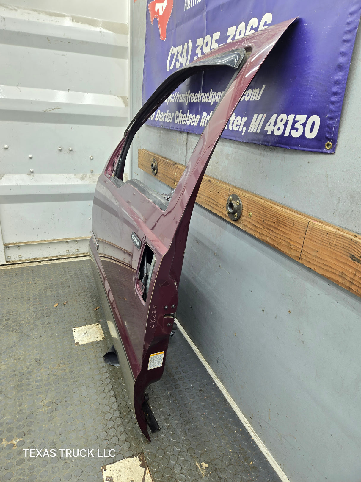 1999-2011 Ford Super Duty LH Driver Side Front Door F250 F350 F450 F550