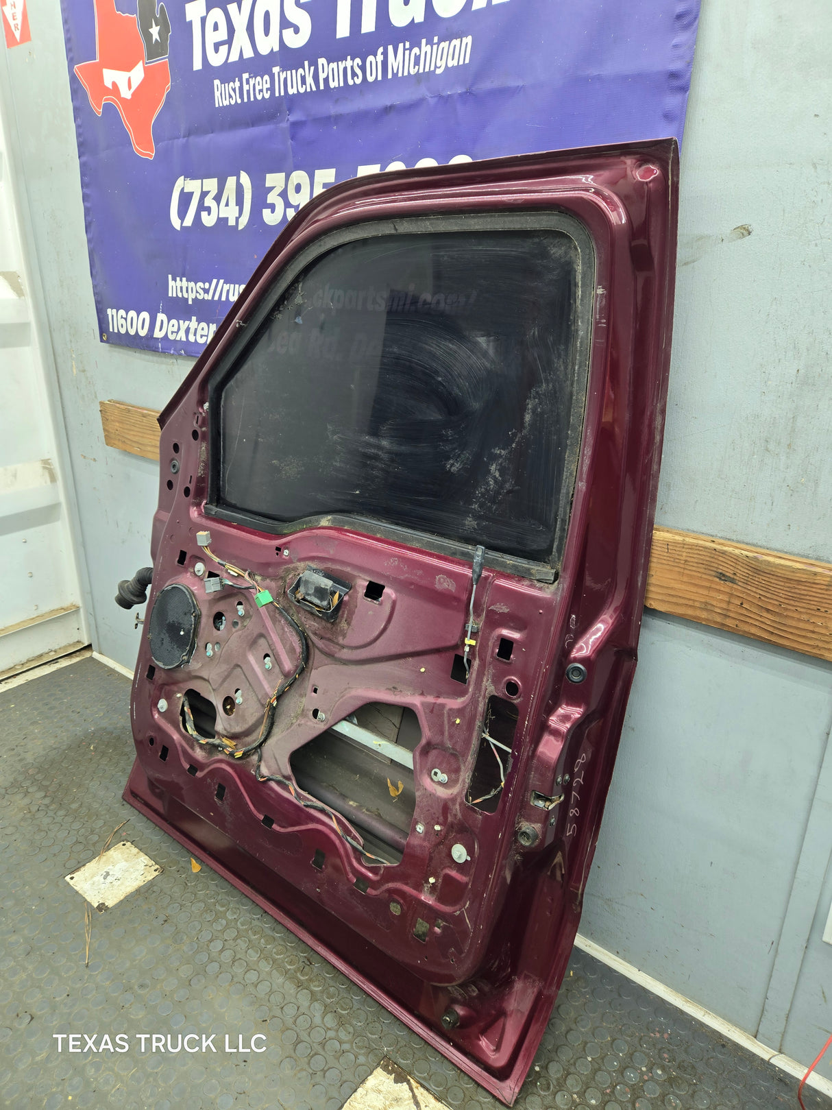 1999-2011 Ford Super Duty / Excursion Front Passenger RH Door F250 F350 F450 F550