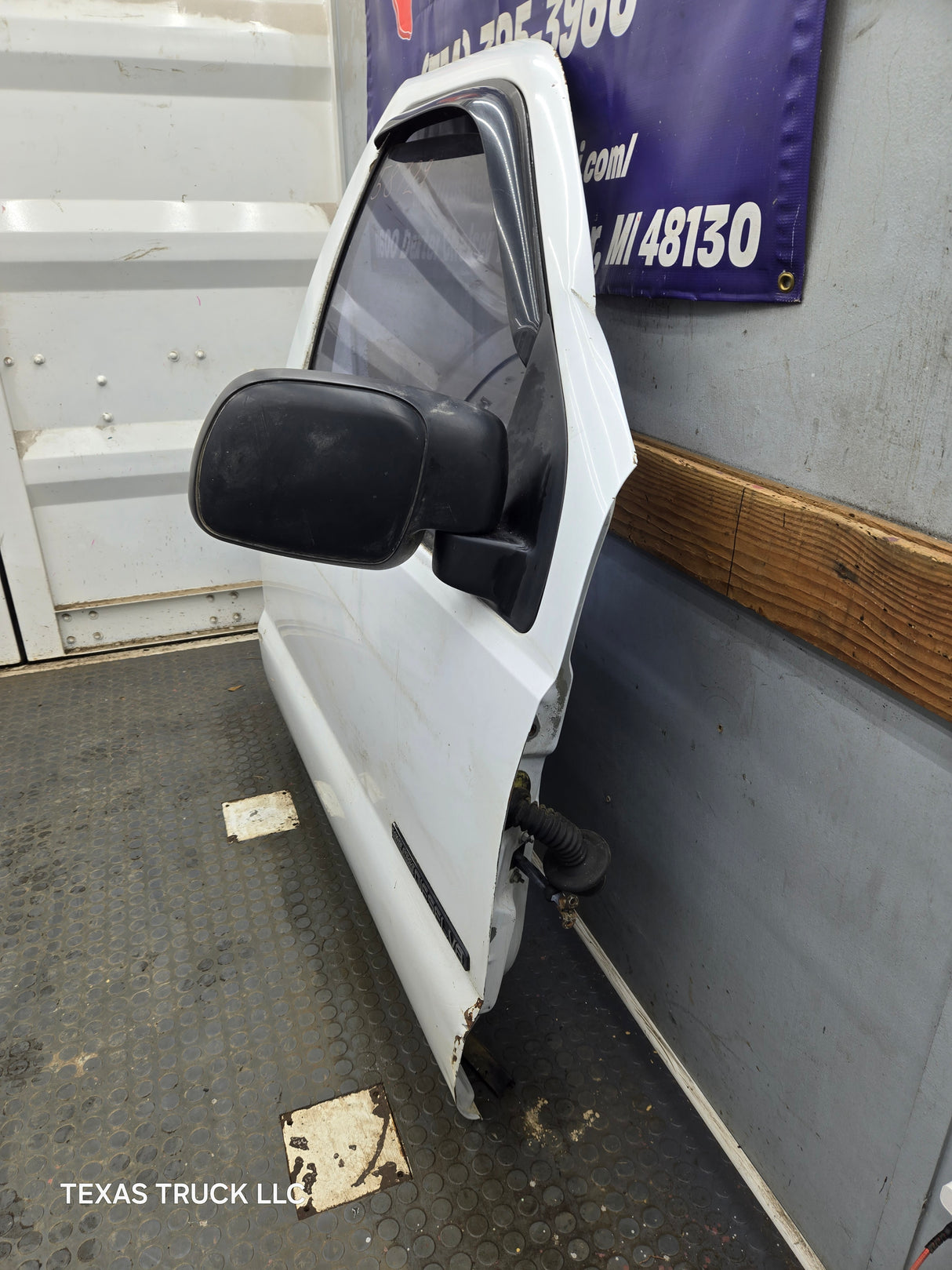 1999-2011 Ford Super Duty / Excursion Front Passenger RH Door F250 F350 F450 F550