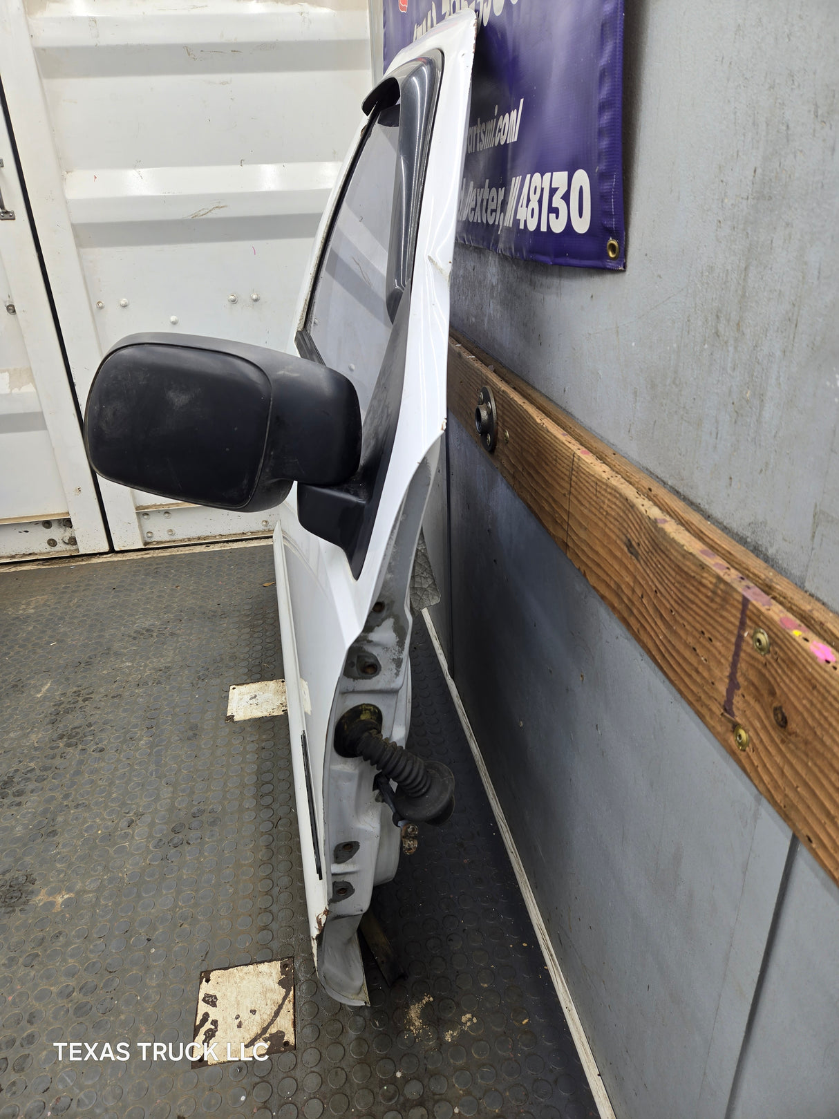 1999-2011 Ford Super Duty / Excursion Front Passenger RH Door F250 F350 F450 F550