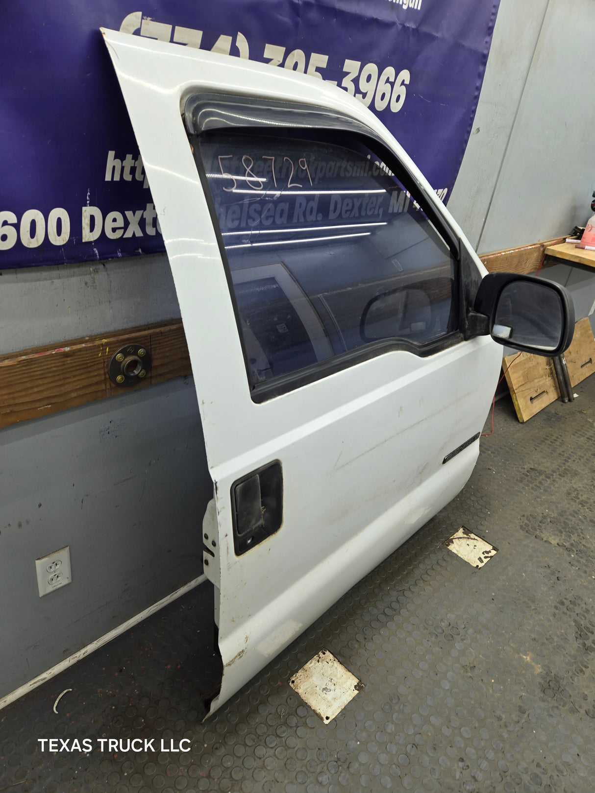 1999-2011 Ford Super Duty / Excursion Front Passenger RH Door F250 F350 F450 F550