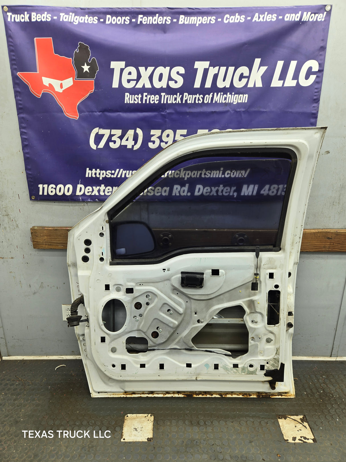 1999-2011 Ford Super Duty / Excursion Front Passenger RH Door F250 F350 F450 F550