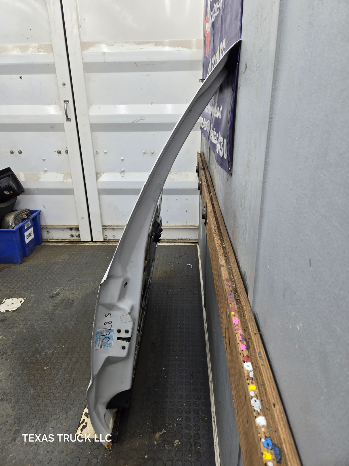 1999-2011 Ford Super Duty LH Driver Side Front Door F250 F350 F450 F550