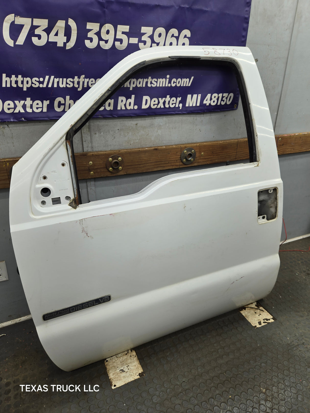 1999-2011 Ford Super Duty LH Driver Side Front Door F250 F350 F450 F550