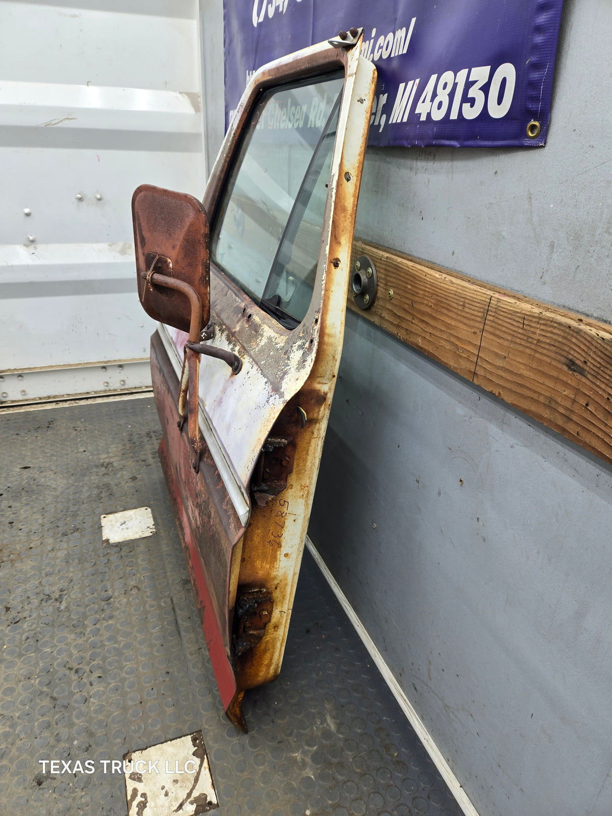 1973-1979 Ford F100 F150 F250 F350 RH Passenger Side Front Door