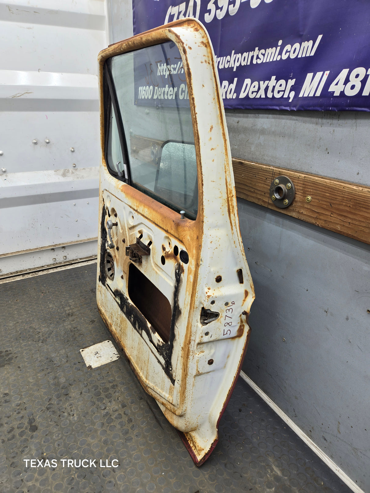 1973-1979 Ford F100 F150 F250 F350 RH Passenger Side Front Door