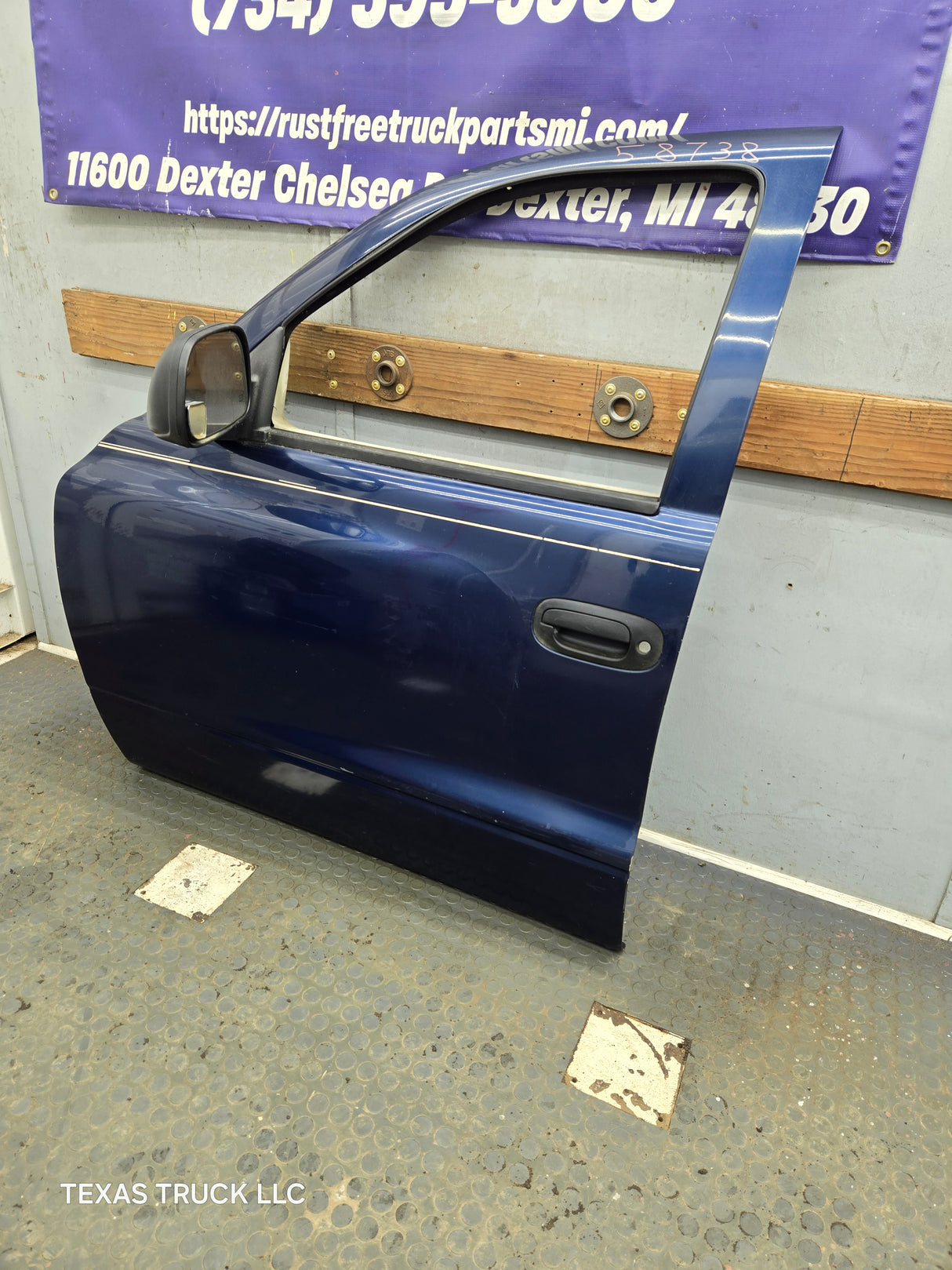 2001–2004 Dodge Dakota Quad Cab Front Driver Side LH Door