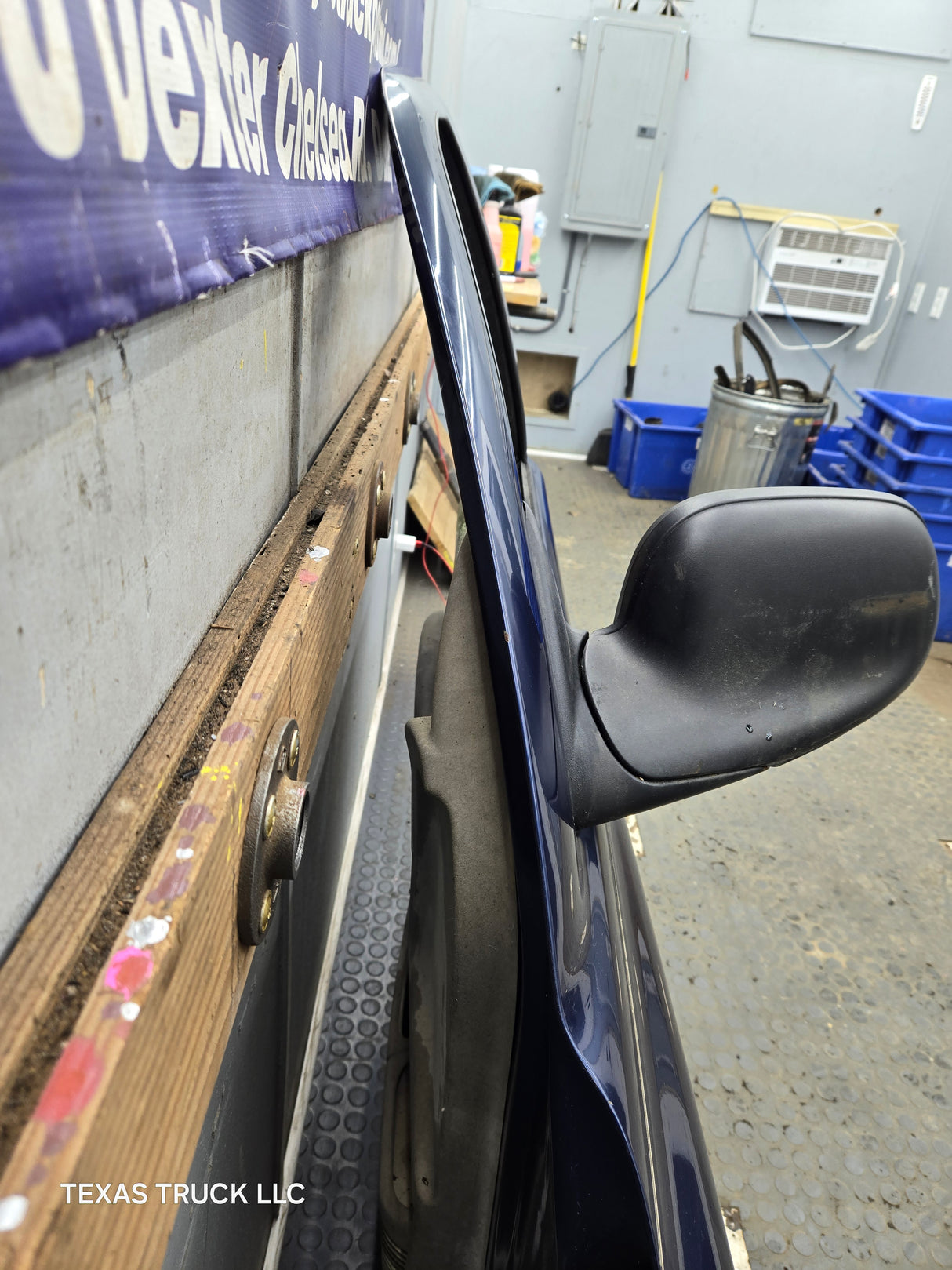 2001–2004 Dodge Dakota Quad Cab Front Driver Side LH Door