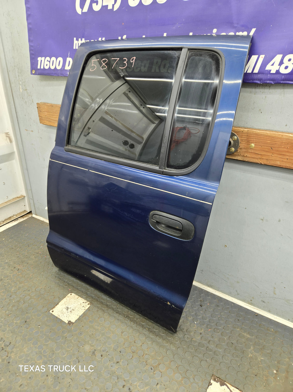 2000-2004 Dodge Dakota Quad/Crew Cab Driver Side LH Rear Door