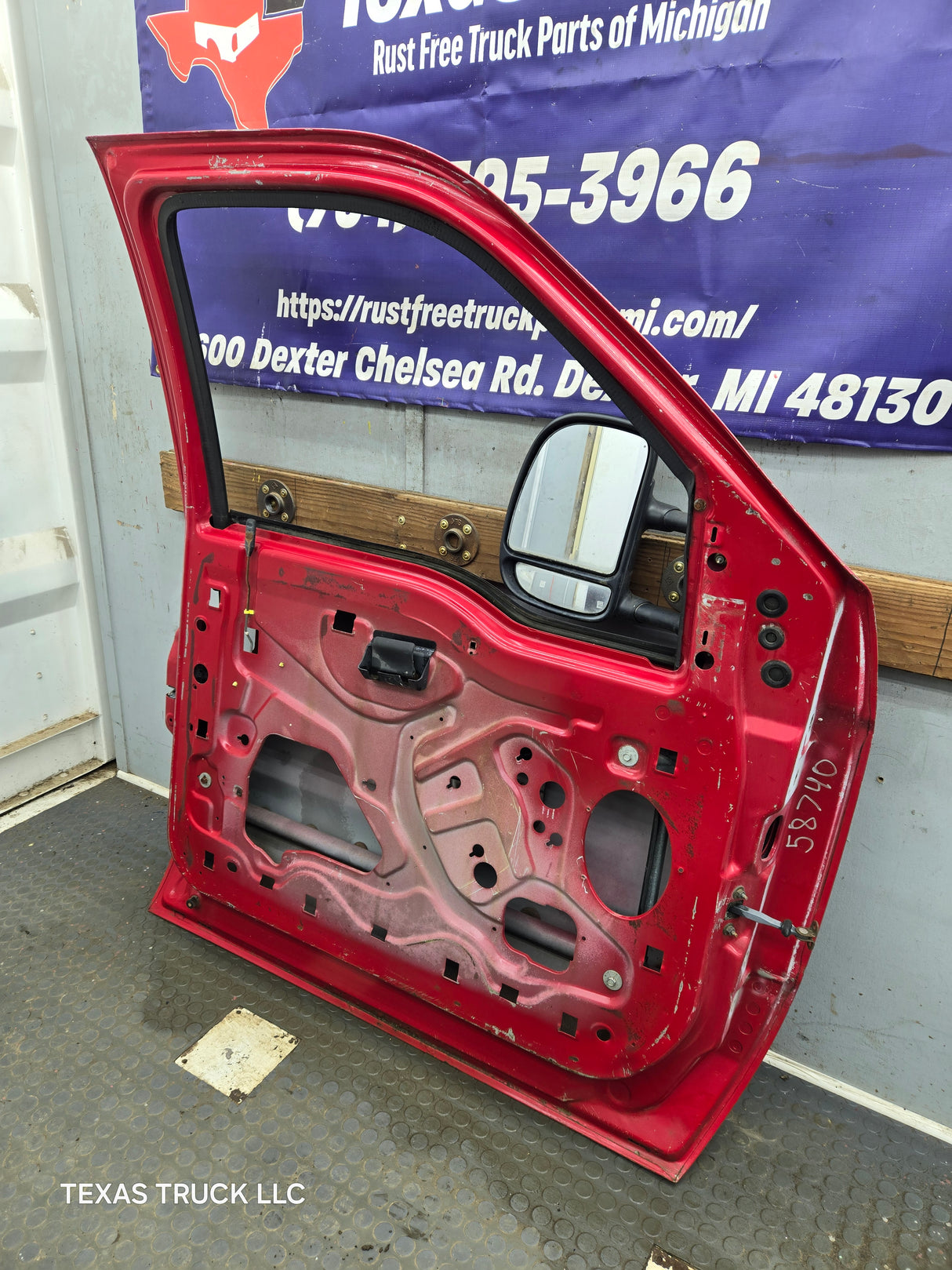 1999-2011 Ford Super Duty LH Driver Side Front Door F250 F350 F450 F550