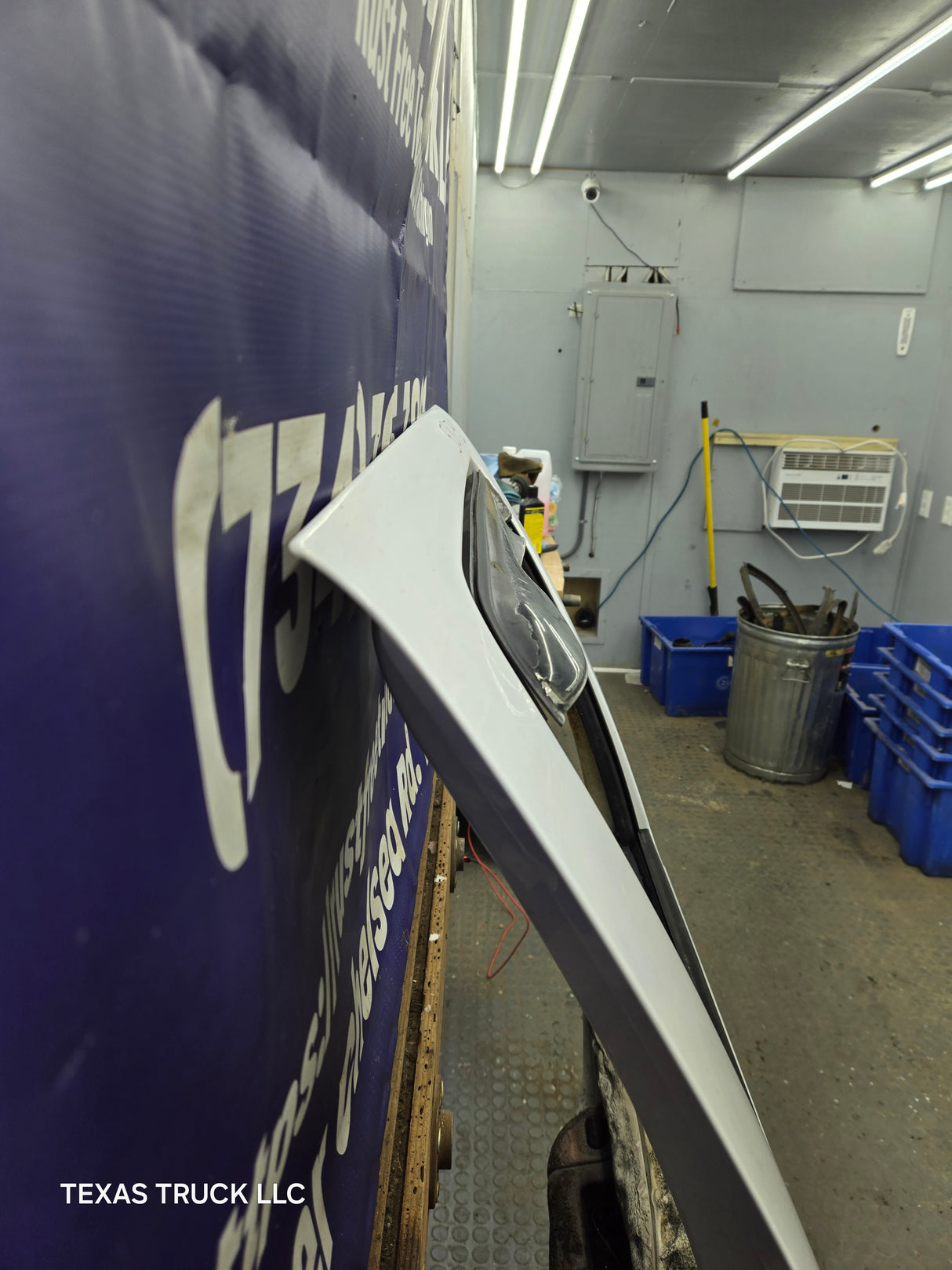 1999-2011 Ford Super Duty F250 F350 F450 F550 RH Crew Cab Passenger Side Rear Door