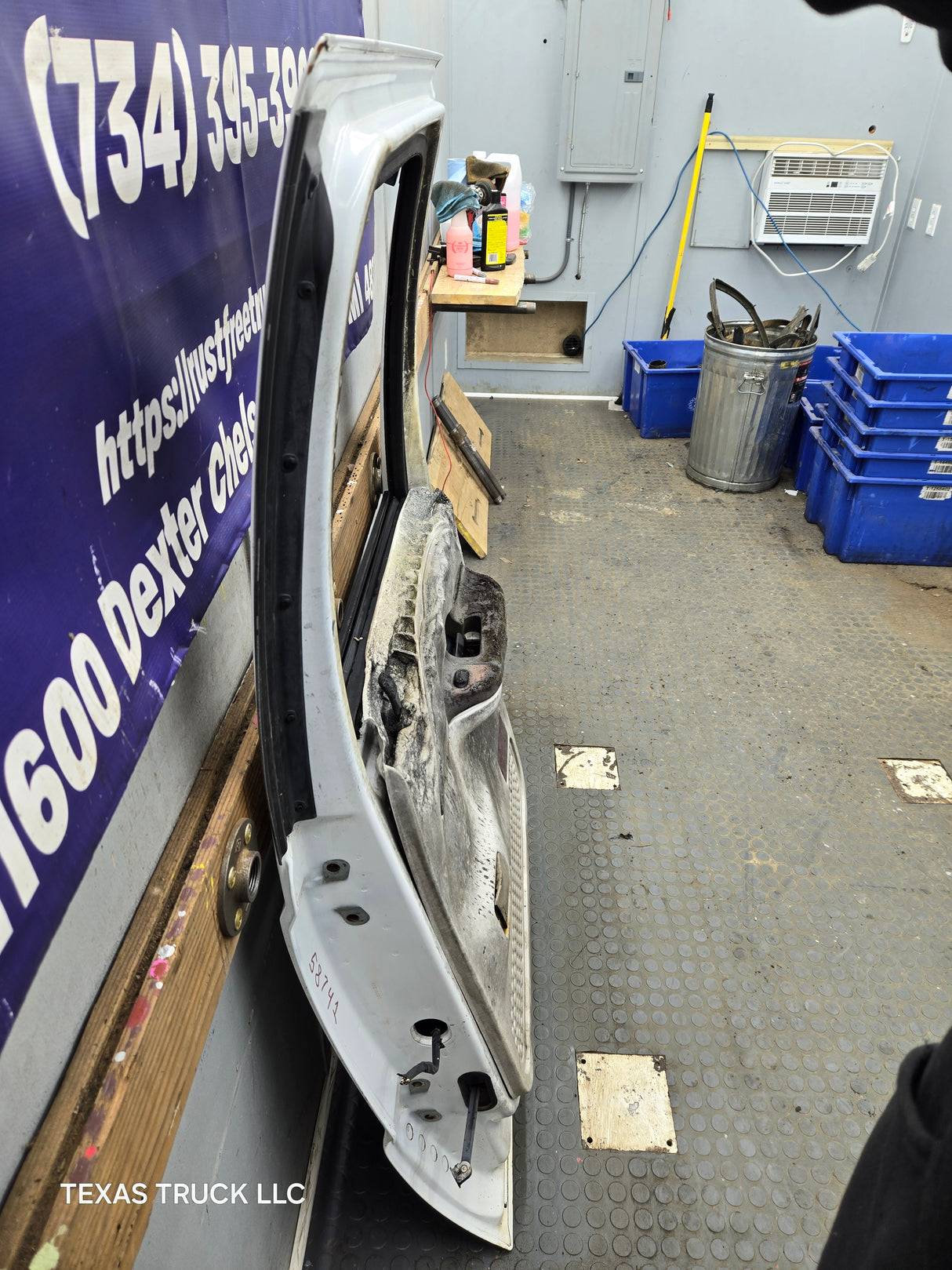 1999-2011 Ford Super Duty F250 F350 F450 F550 RH Crew Cab Passenger Side Rear Door