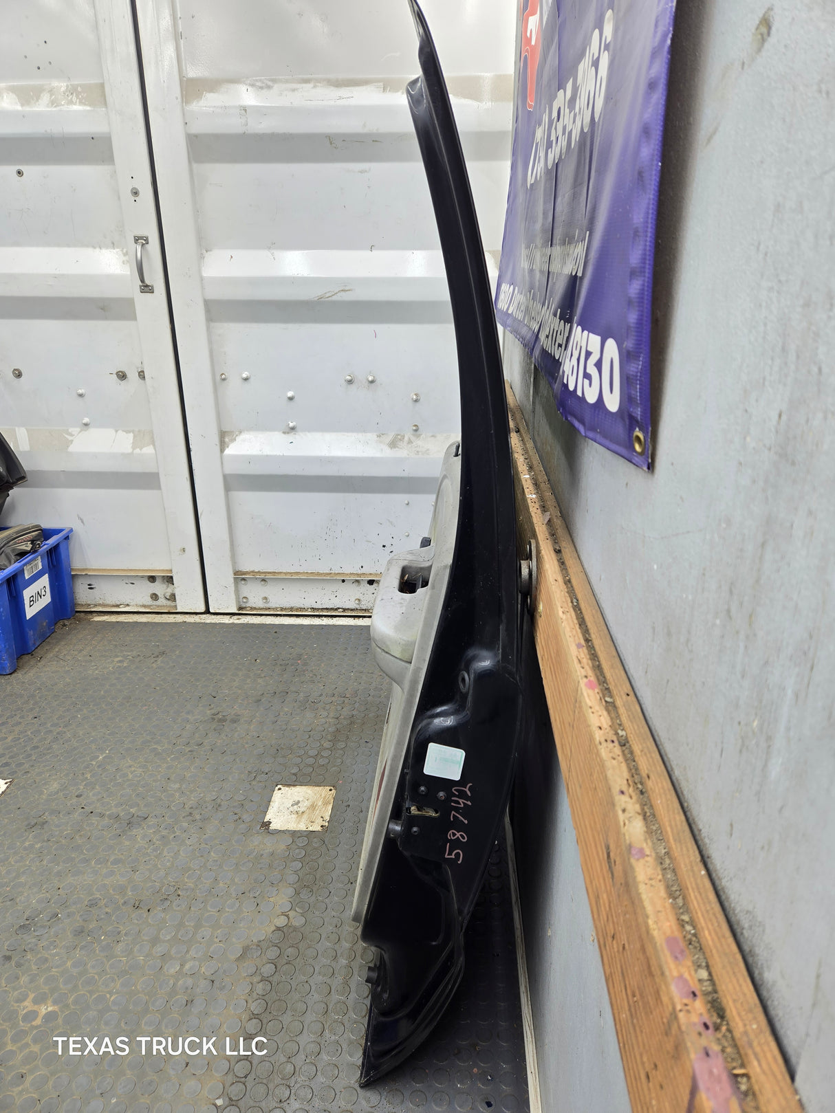 1999-2011 Ford Super Duty F250 F350 F450 F550 RH Crew Cab Passenger Side Rear Door