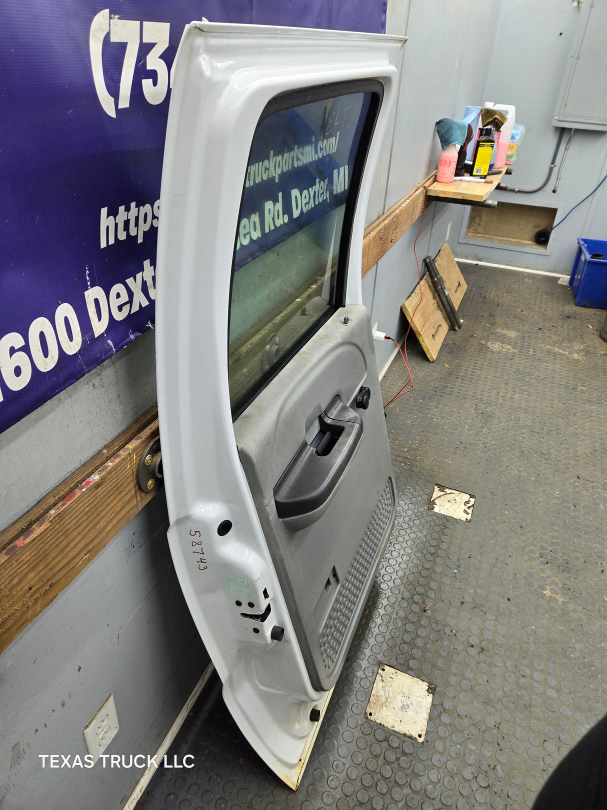1999-2011 Ford Super Duty LH Driver Side Rear Crew Cab Door F250 F350 F450 F550