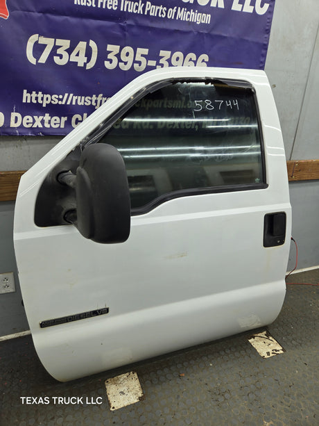 1999-2011 Ford Super Duty LH Driver Side Front Door F250 F350 F450 F550