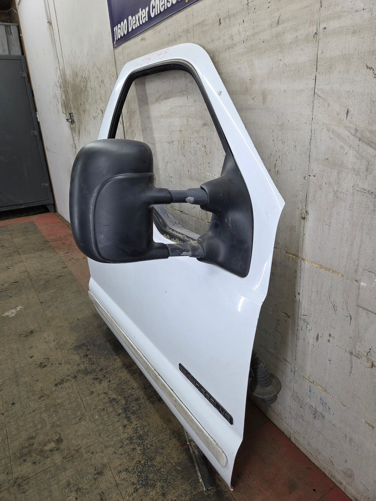 1999-2011 Ford Super Duty / Excursion Front Passenger RH Door F250 F350 F450 F550