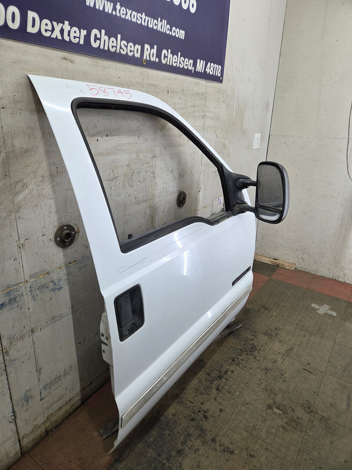 1999-2011 Ford Super Duty / Excursion Front Passenger RH Door F250 F350 F450 F550