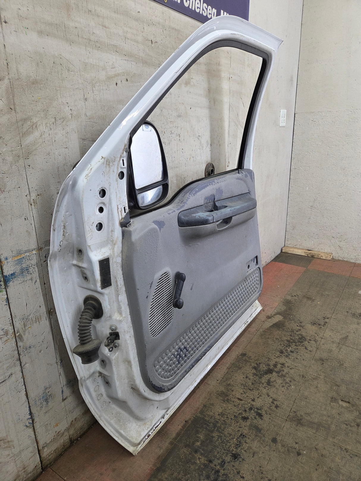 1999-2011 Ford Super Duty / Excursion Front Passenger RH Door F250 F350 F450 F550