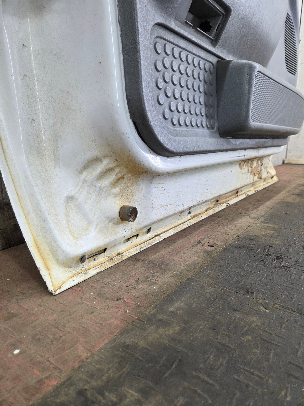 1999-2011 Ford Super Duty LH Driver Side Front Door F250 F350 F450 F550