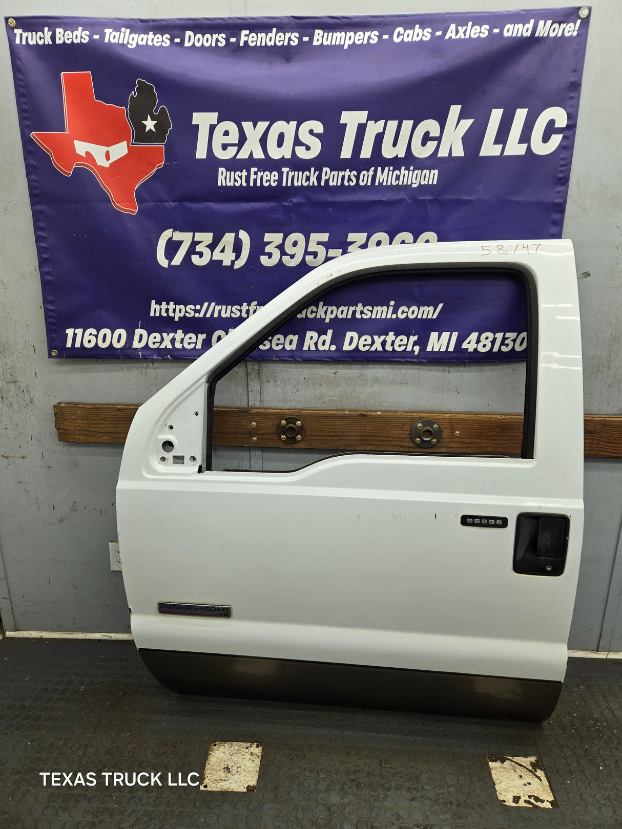 1999-2011 Ford Super Duty LH Driver Side Front Door F250 F350 F450 F550