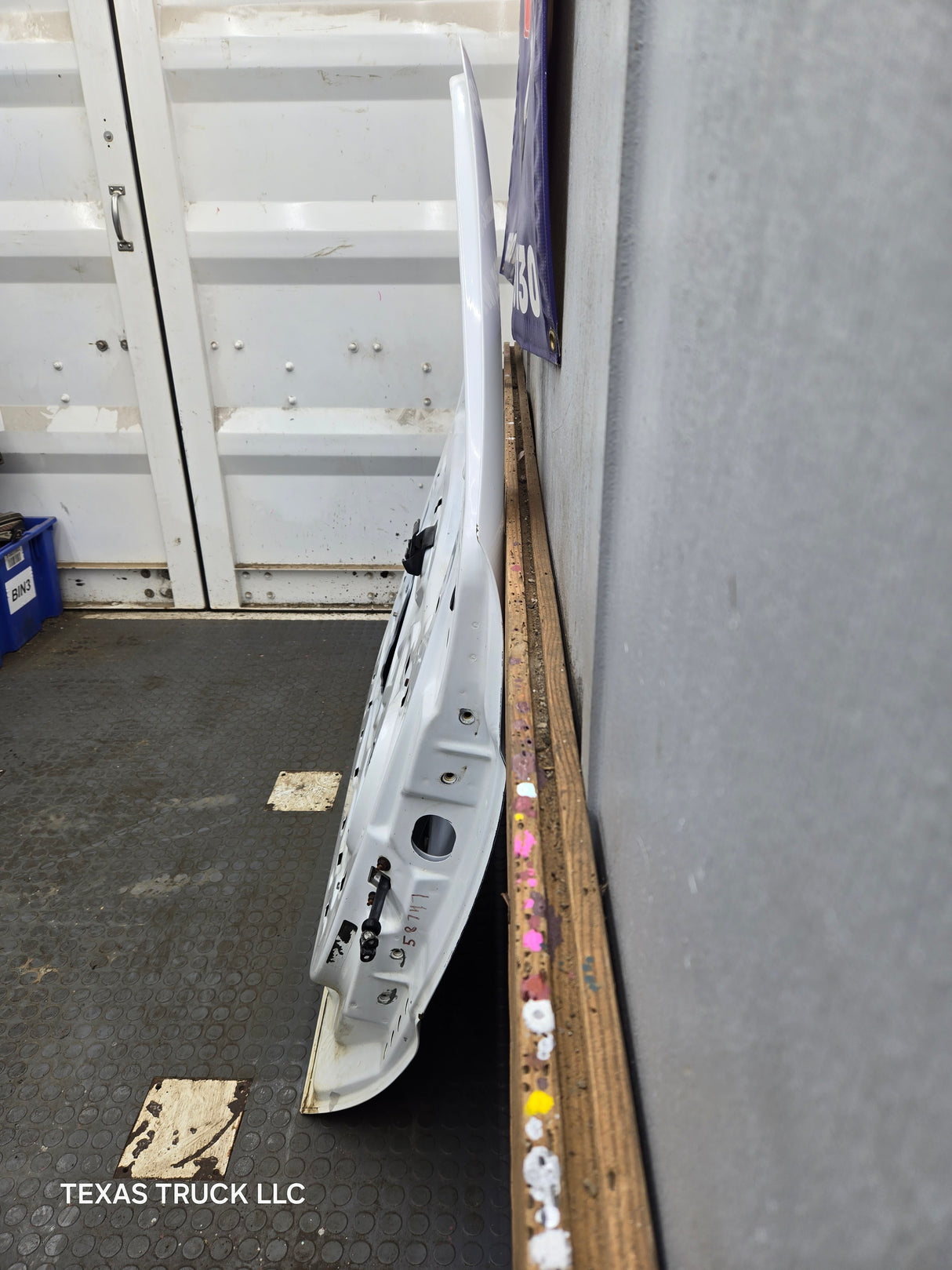 1999-2011 Ford Super Duty LH Driver Side Front Door F250 F350 F450 F550