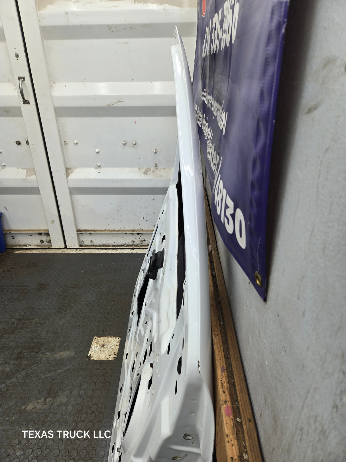 1999-2011 Ford Super Duty LH Driver Side Front Door F250 F350 F450 F550