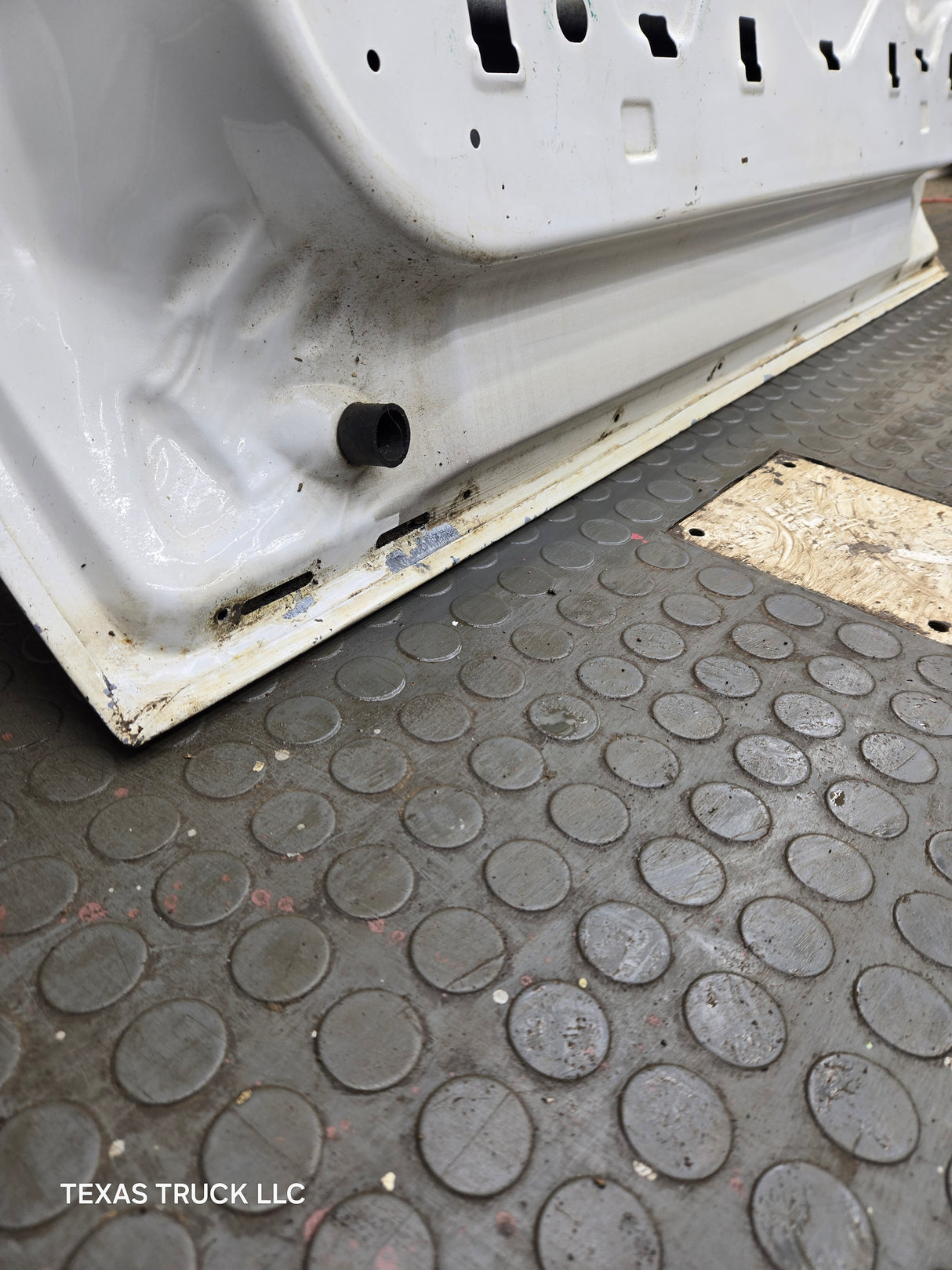 1999-2011 Ford Super Duty LH Driver Side Front Door F250 F350 F450 F550