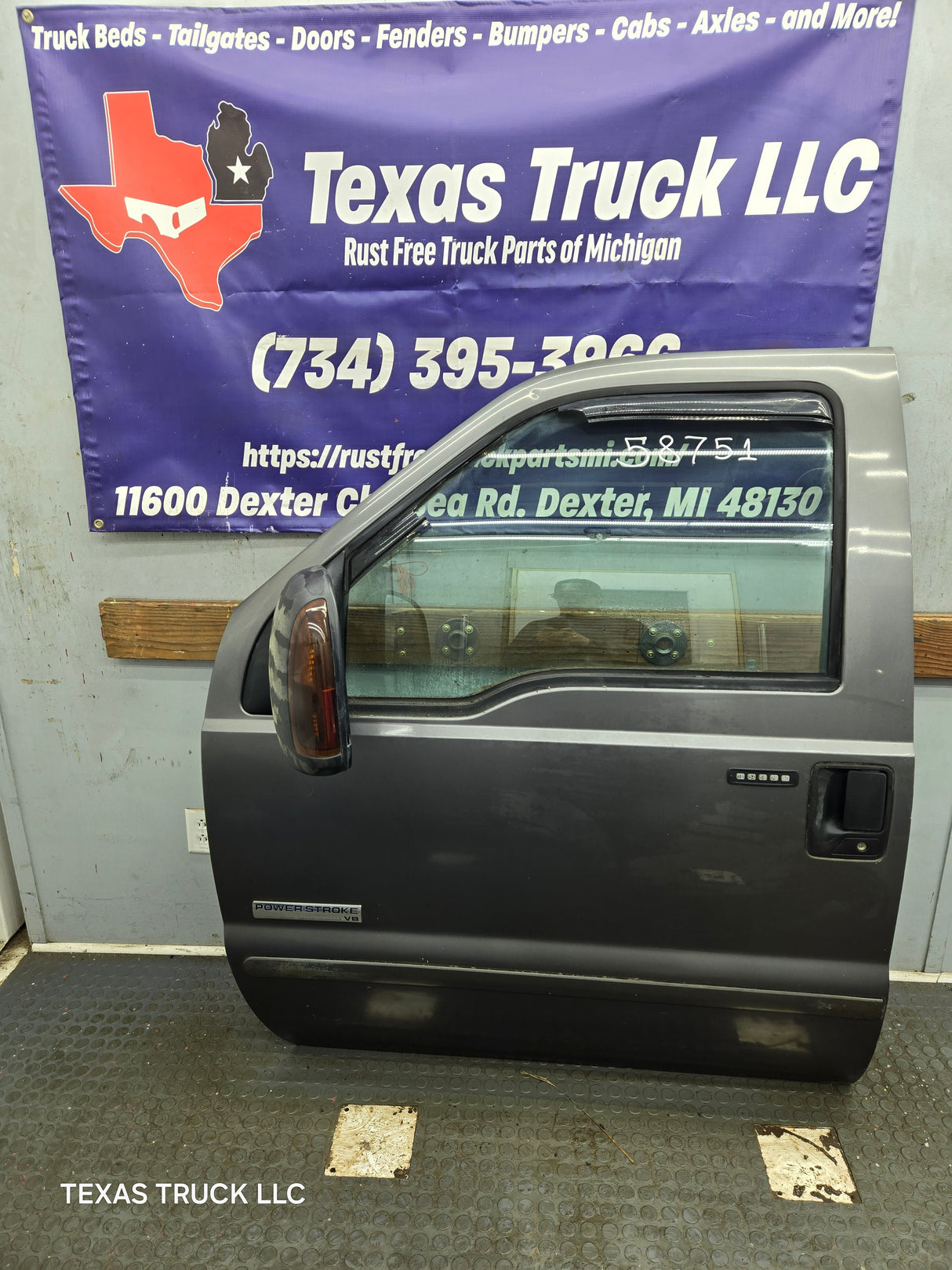 1999-2011 Ford Super Duty LH Driver Side Front Door F250 F350 F450 F550