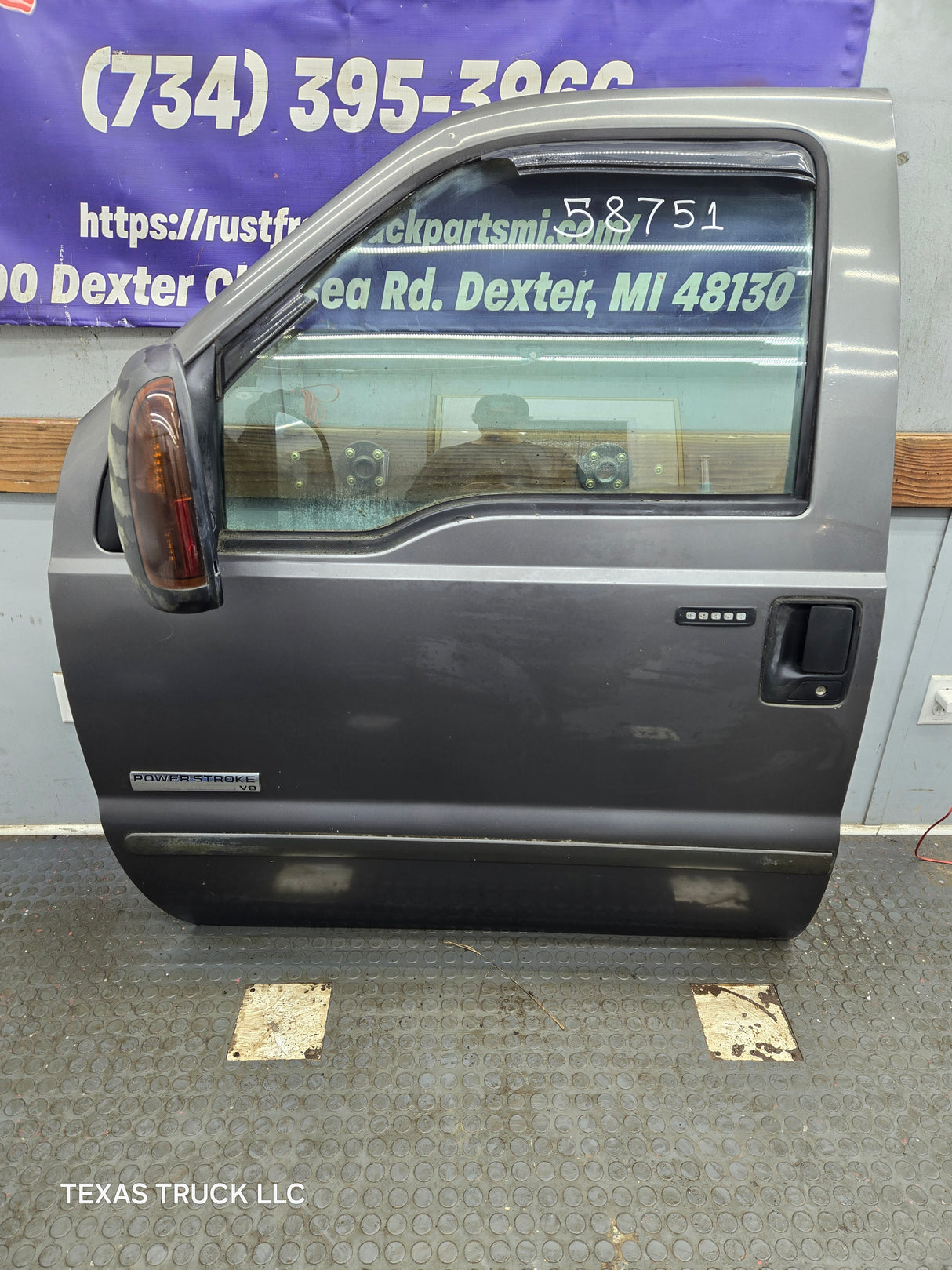 1999-2011 Ford Super Duty LH Driver Side Front Door F250 F350 F450 F550