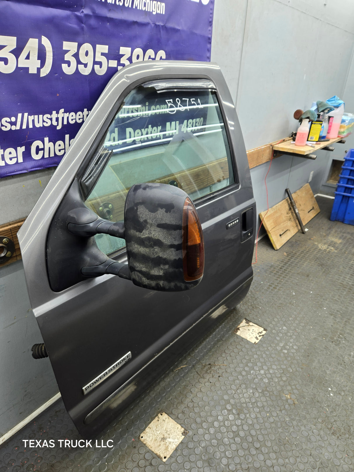 1999-2011 Ford Super Duty LH Driver Side Front Door F250 F350 F450 F550