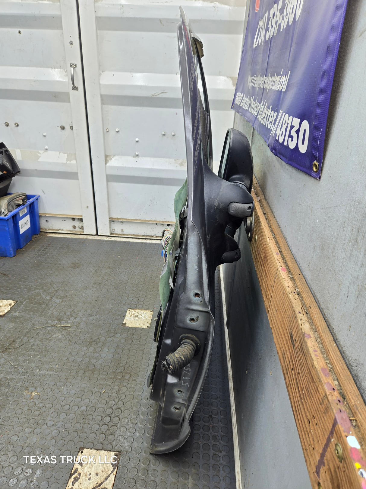 1999-2011 Ford Super Duty LH Driver Side Front Door F250 F350 F450 F550